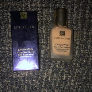 Estee Lauder Double Wear Foundation - Beige Bottle with Navy Box